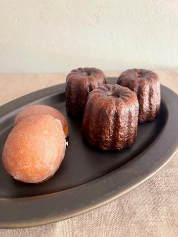 レモンケーキとカヌレの詰め合わせ